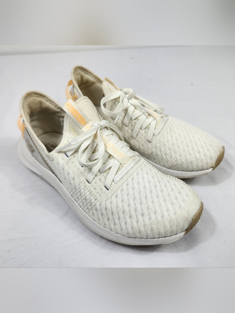 New Balance Women's 7 B Cream Knit Lace-Up Athletic Sneakers with Tan Accents